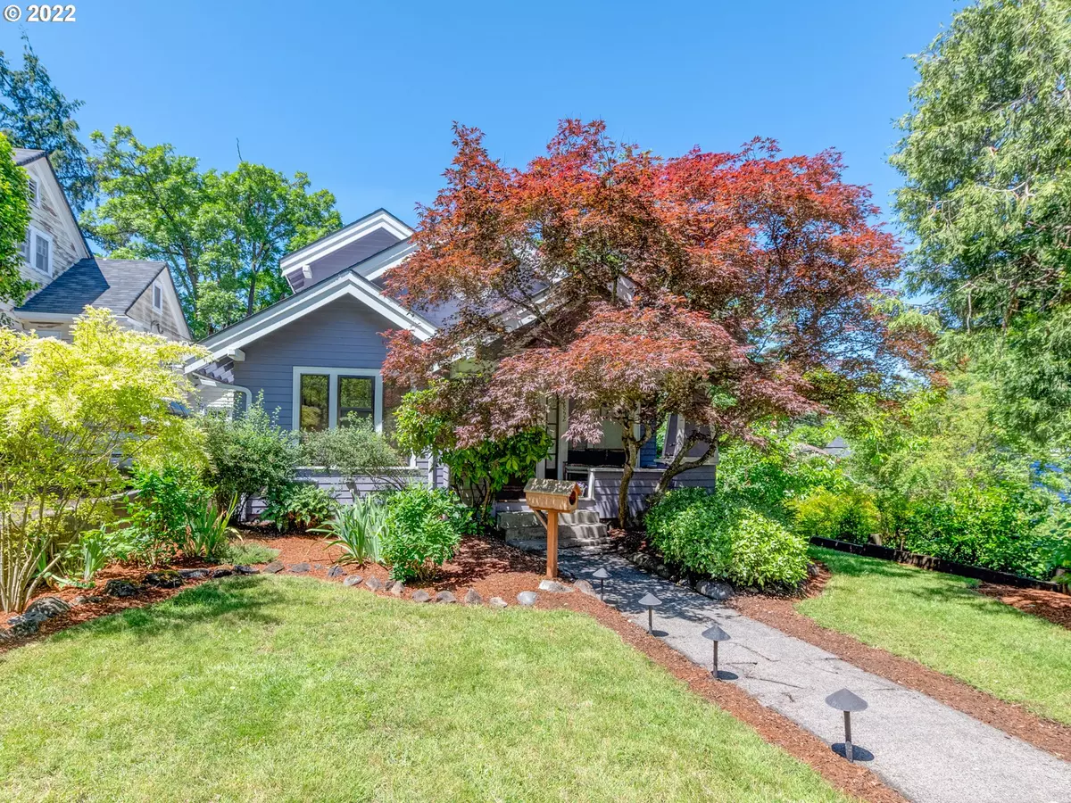 Eugene, OR 97401,1852 CHARNELTON ST