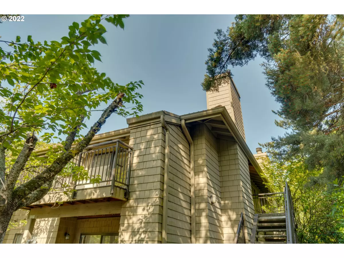 Lake Oswego, OR 97035,40 CRESTFIELD CT