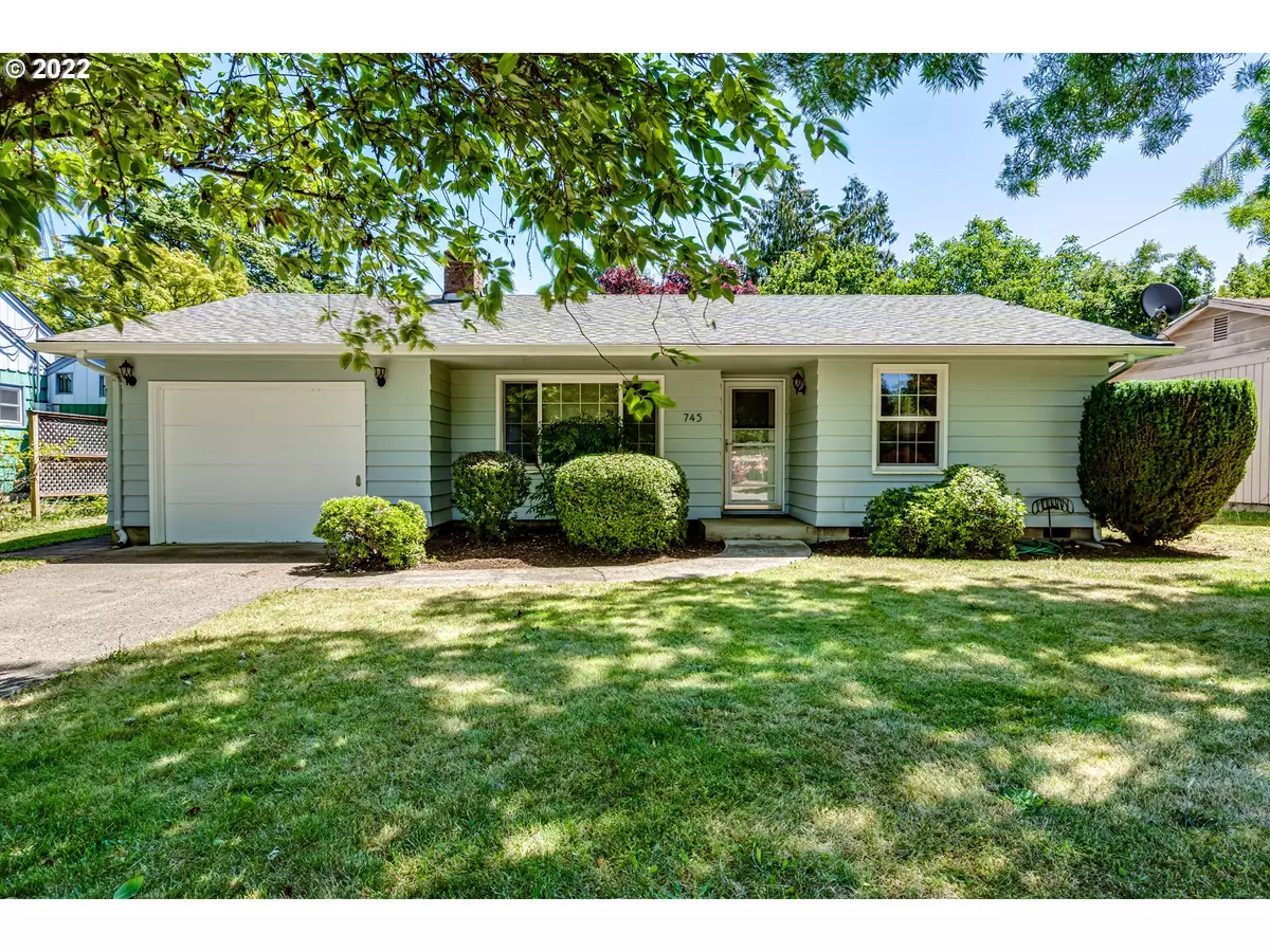 Eugene, OR 97404,745 CHESTNUT DR