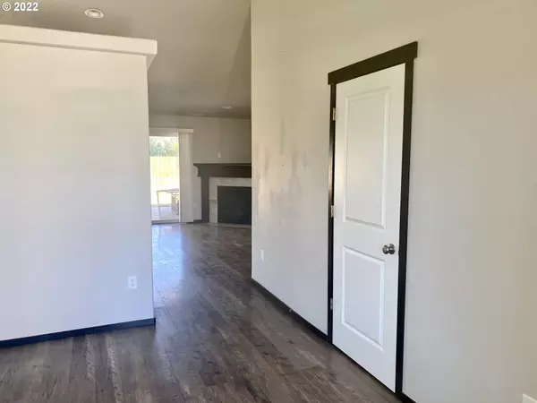 Umatilla, OR 97882,713 MILLER LOOP