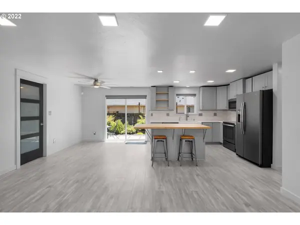 9405 SE 55TH AVE, Milwaukie, OR 97222