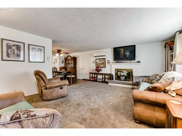 Eugene, OR 97402,2072 WISCONSIN ST