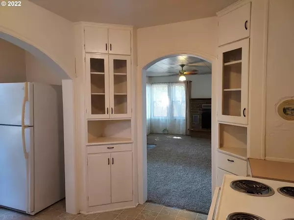 Eugene, OR 97404,151 KOURT DR