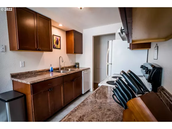 Eugene, OR 97401,3220 HARLOW RD