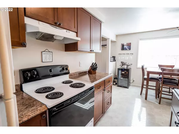 Eugene, OR 97401,3220 HARLOW RD