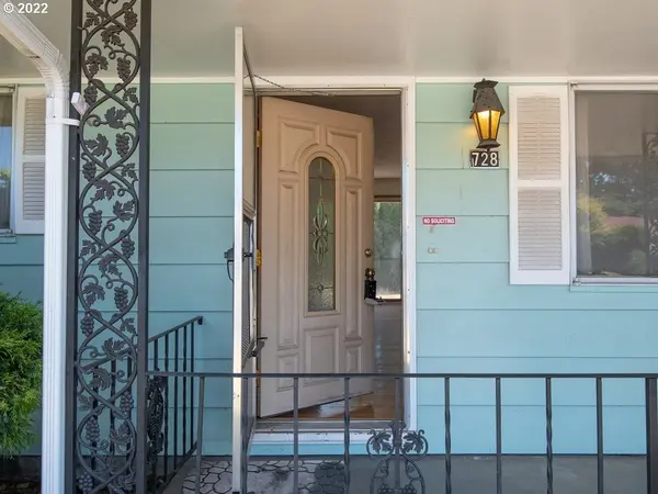 728 SE 169TH DR, Portland, OR 97233