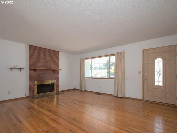 728 SE 169TH DR, Portland, OR 97233