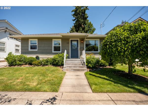 605 E SHERIDAN ST, Newberg, OR 97132