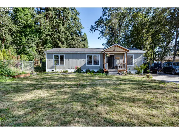 385 N 16TH ST, Cottage Grove, OR 97424