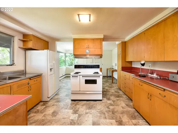 3600 Donald ST, Eugene, OR 97405