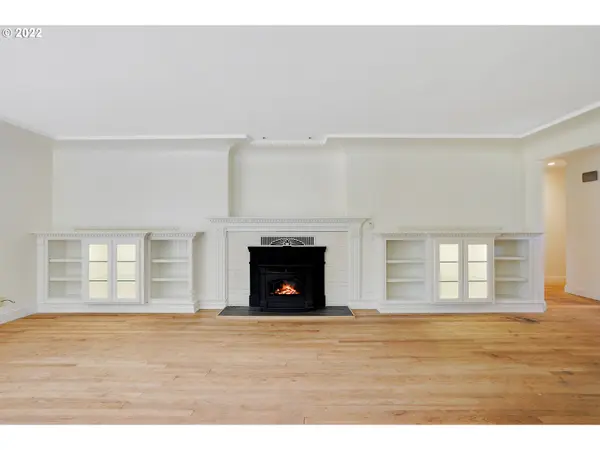 975 LEBANITE DR, Lebanon, OR 97355