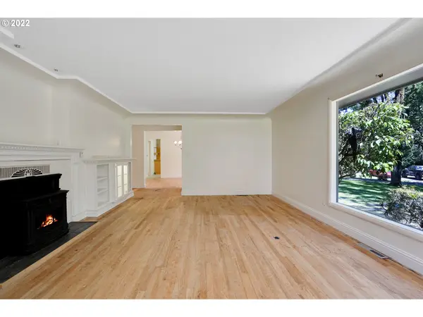 975 LEBANITE DR, Lebanon, OR 97355