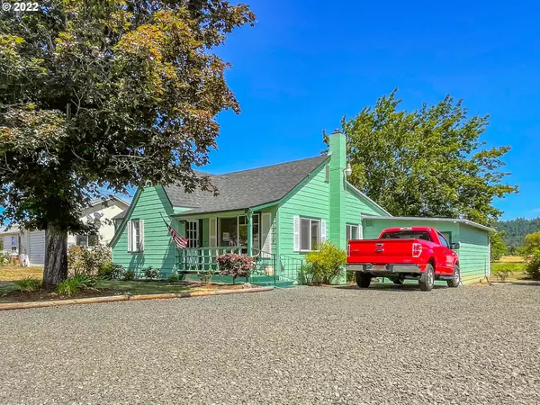 1038 S COMSTOCK RD, Sutherlin, OR 97479