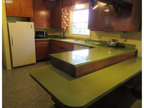 Cottage Grove, OR 97424,80850 N HILL RD