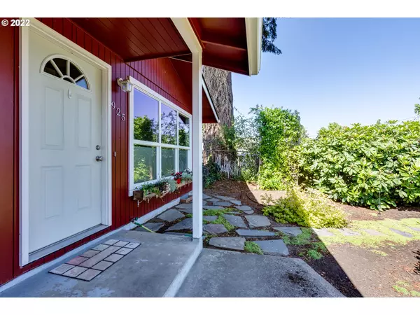 Springfield, OR 97477,925 OLYMPIC ST