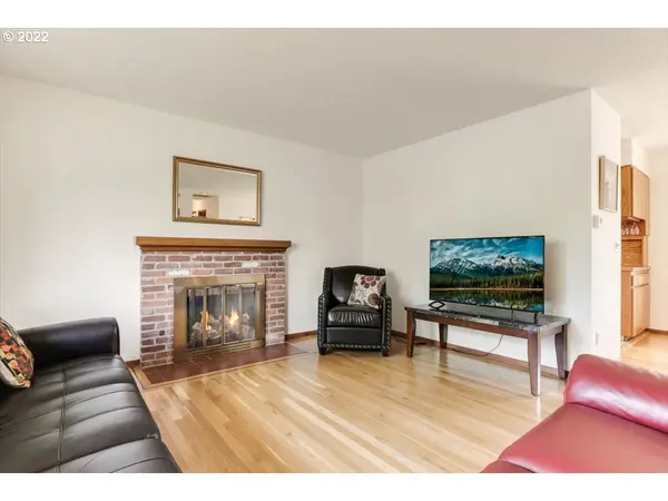 Gresham, OR 97030,22322 SE SALMON DR