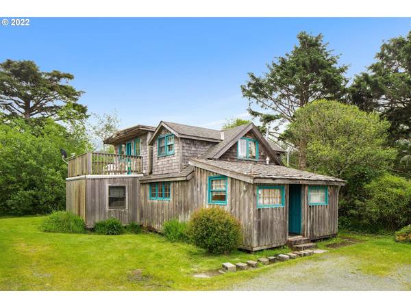 1062 BREAKER AVE, Rockaway Beach, OR 97136