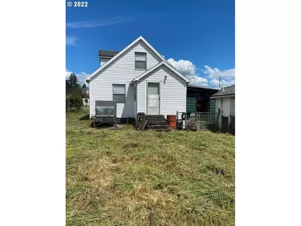 St Helens, OR 97051,435 S 7TH ST