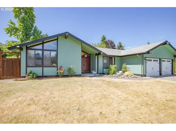 2240 BURLINGTON DR, Eugene, OR 97405