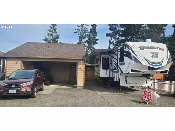 7 PINE LN, Lakeside, OR 97449