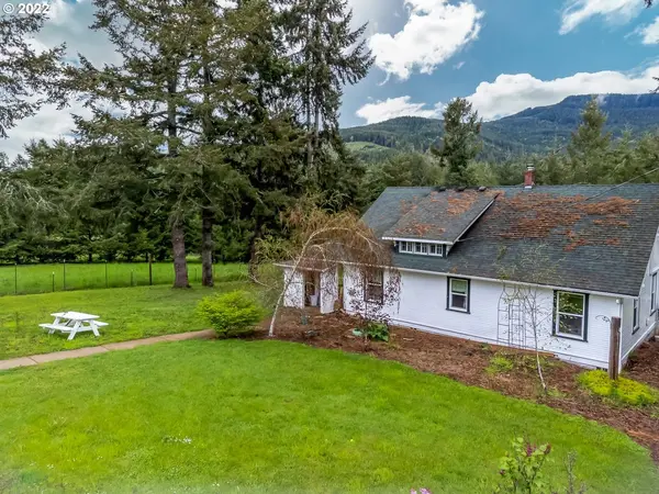 73112 LONDON RD, Cottage Grove, OR 97424