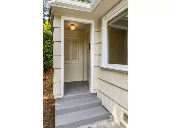 Eugene, OR 97405,4340 FOX HOLLOW RD