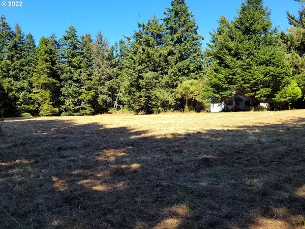 Langlois, OR 97450,47721 FLORAS LAKE LOOP