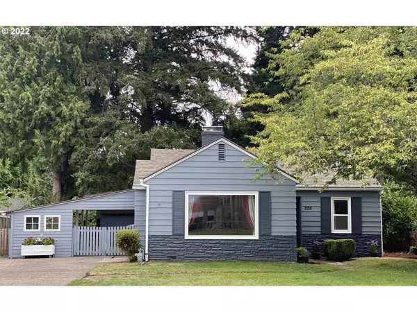 226 NE 9TH AVE, Hillsboro, OR 97124