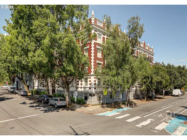 Portland, OR 97209,1811 NW COUCH ST #407