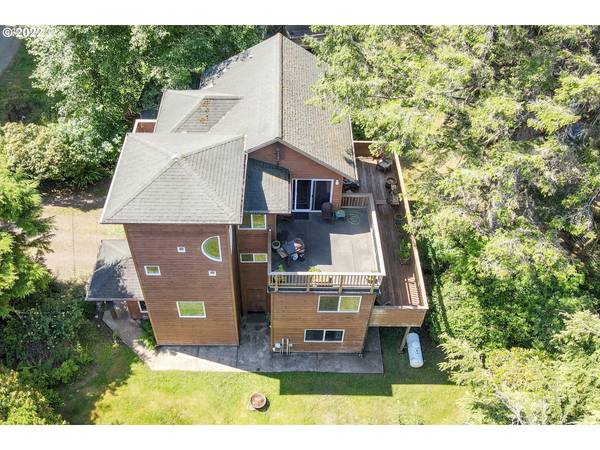 5880 W NINTH ST, Cape Meares, OR 97141