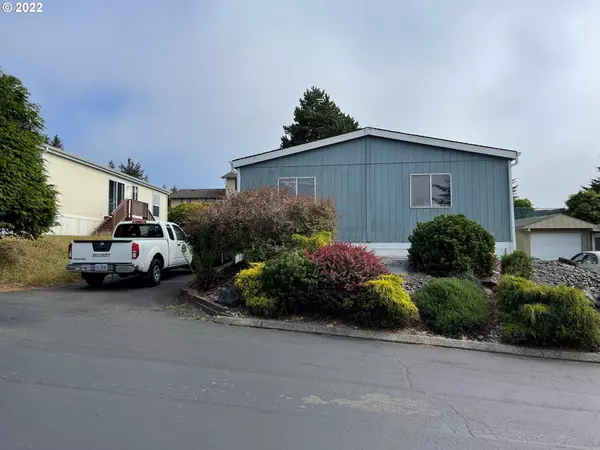 1207 EMBARCADERO, Coos Bay, OR 97420