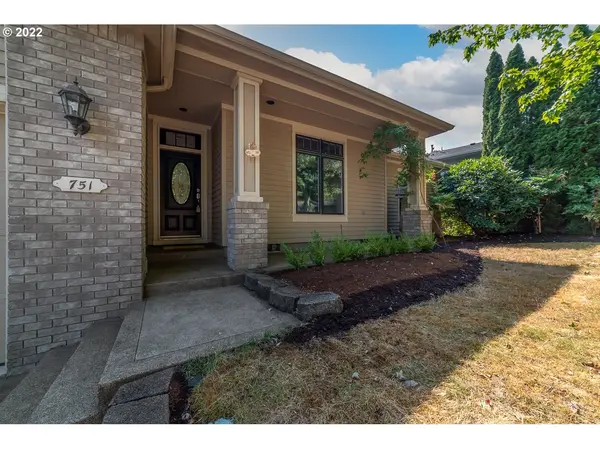 751 S 69TH ST, Springfield, OR 97478