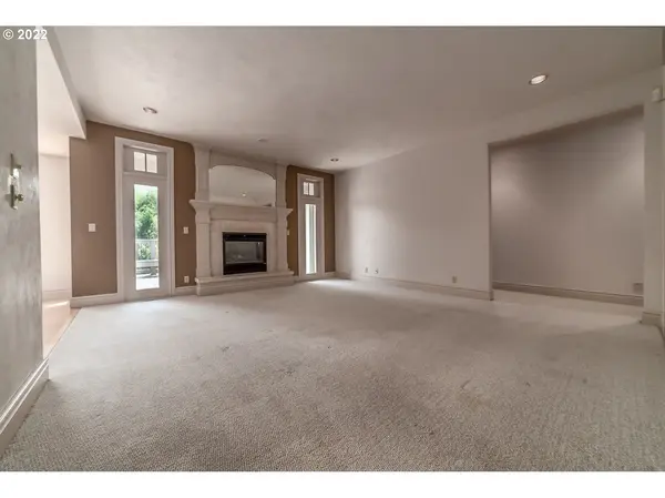 751 S 69TH ST, Springfield, OR 97478