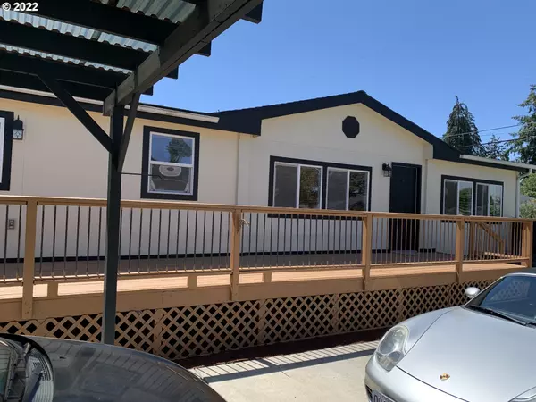 285 S 52ND PL, Springfield, OR 97478