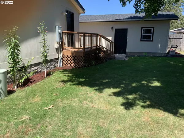 Springfield, OR 97478,285 S 52ND PL