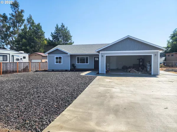 837 Jacobson WAY, Lakeside, OR 97449