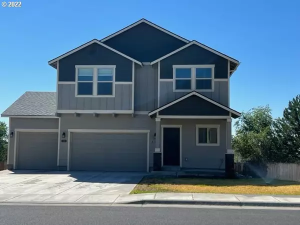 2110 NW DAWN DR, Hermiston, OR 97838