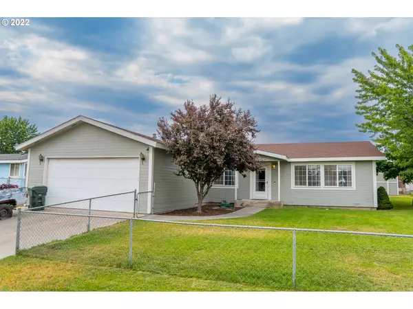 915 E RIDGEWAY, Hermiston, OR 97838