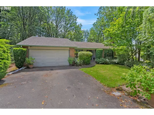 17 DA VINCI,  Lake Oswego,  OR 97035