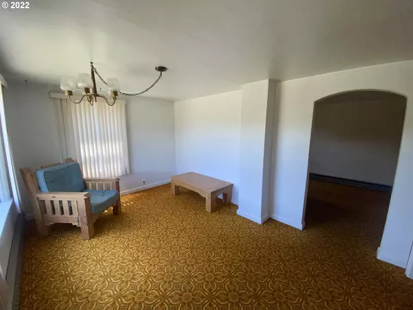 Eugene, OR 97401,1648 AUGUSTA ST