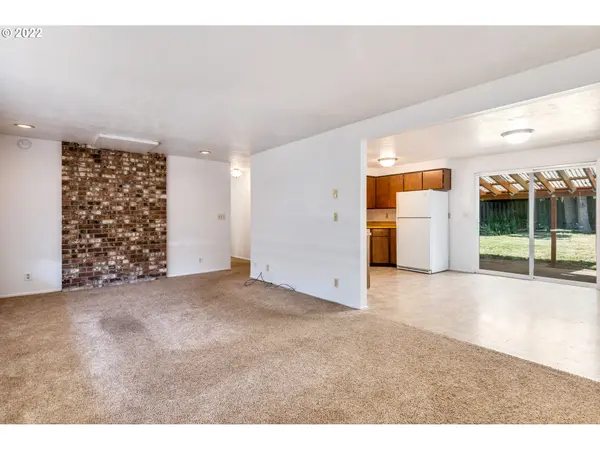 385 RUBY AVE, Eugene, OR 97404