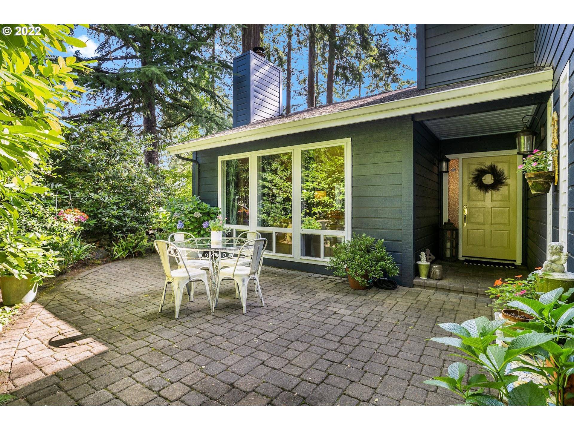 Lake Oswego, OR 97035,18591 WAXWING WAY