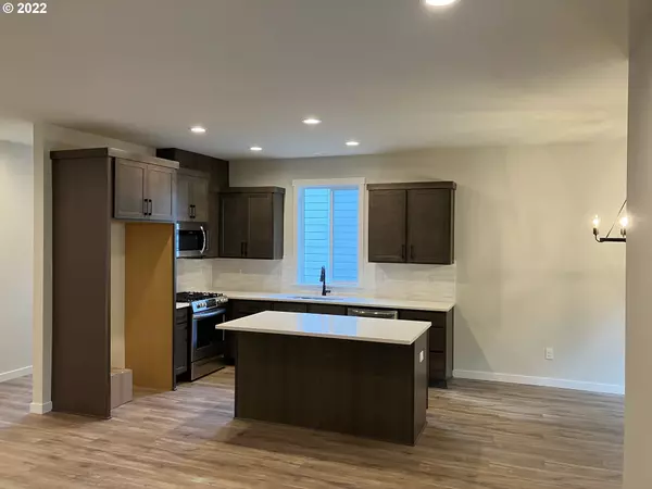 Gresham, OR 97080,2238 SW WALLULA LN