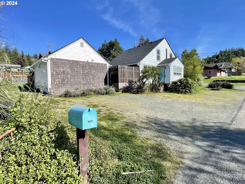 1753 Twentieth ST, Myrtle Point, OR 97458