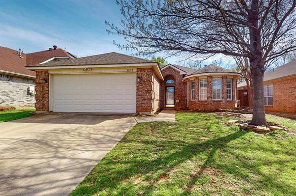 9008 Blue Ridge Trail, Fort Worth, TX 76118