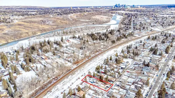 Calgary, AB T3B2K3,4611 69 ST NW