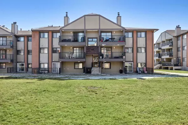 Calgary, AB T2W 5H1,13045 6 ST SW #2112