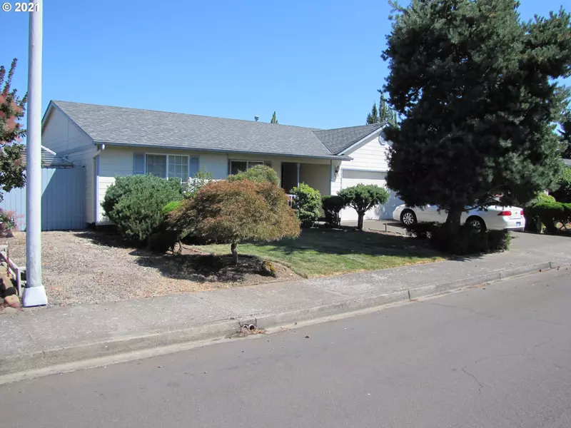 900 SW FILBERT ST, Mc Minnville, OR 97128