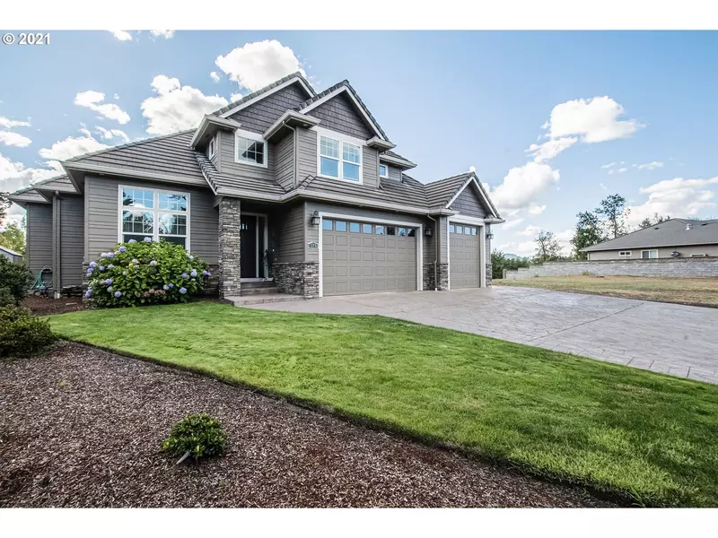 325 IRONWOOD LOOP, Creswell, OR 97426