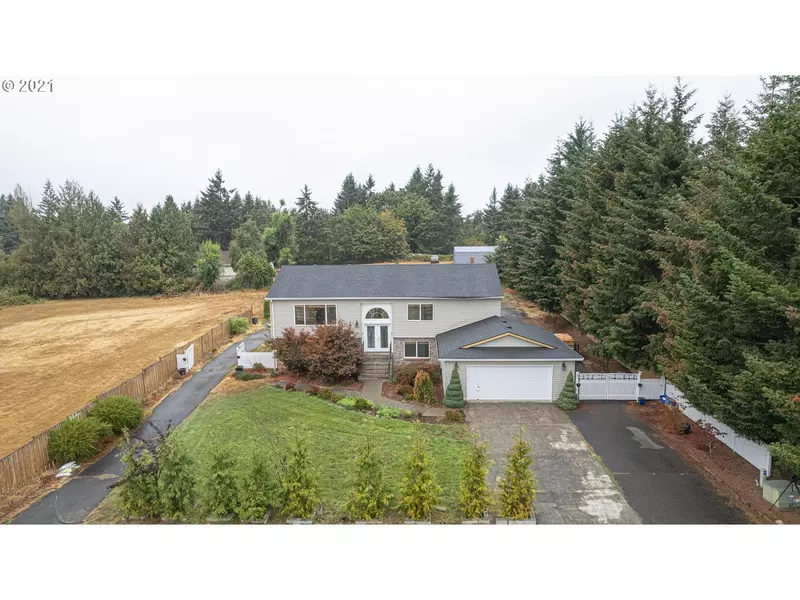 15981 S CAMELLIA CT, Oregon City, OR 97045